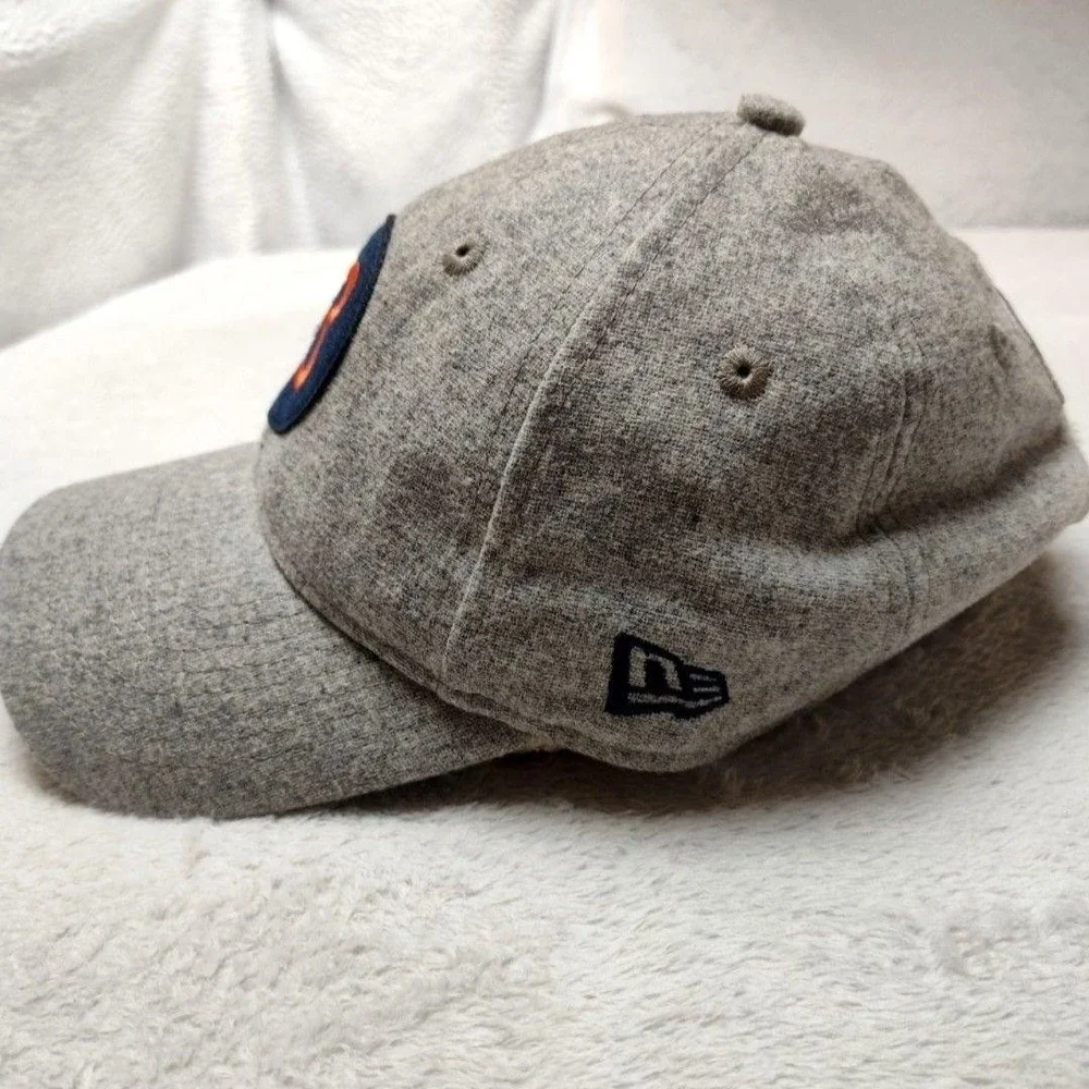 Chicago Bears New Era Hat Cap Strap Back Womens Heather Gray 9TWENTY NFL